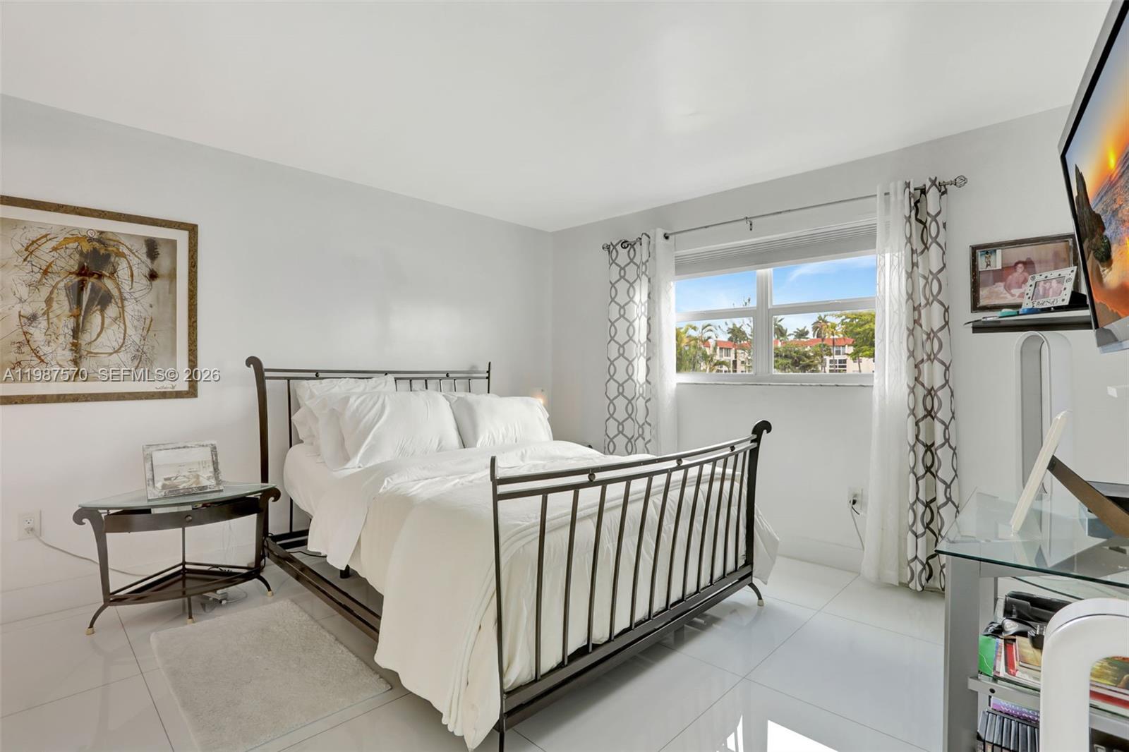 SUNRISE LAKES 17 CONDO - Residential