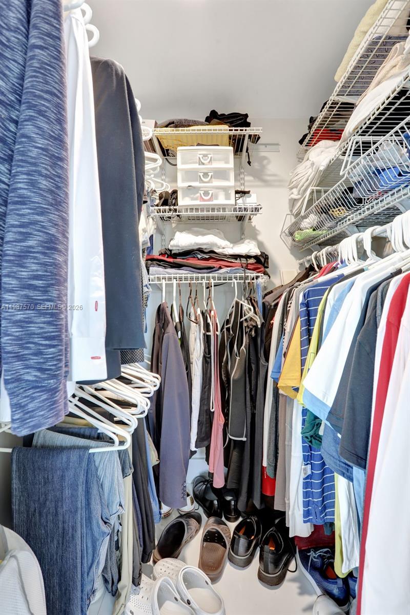 SUNRISE LAKES 17 CONDO - Residential