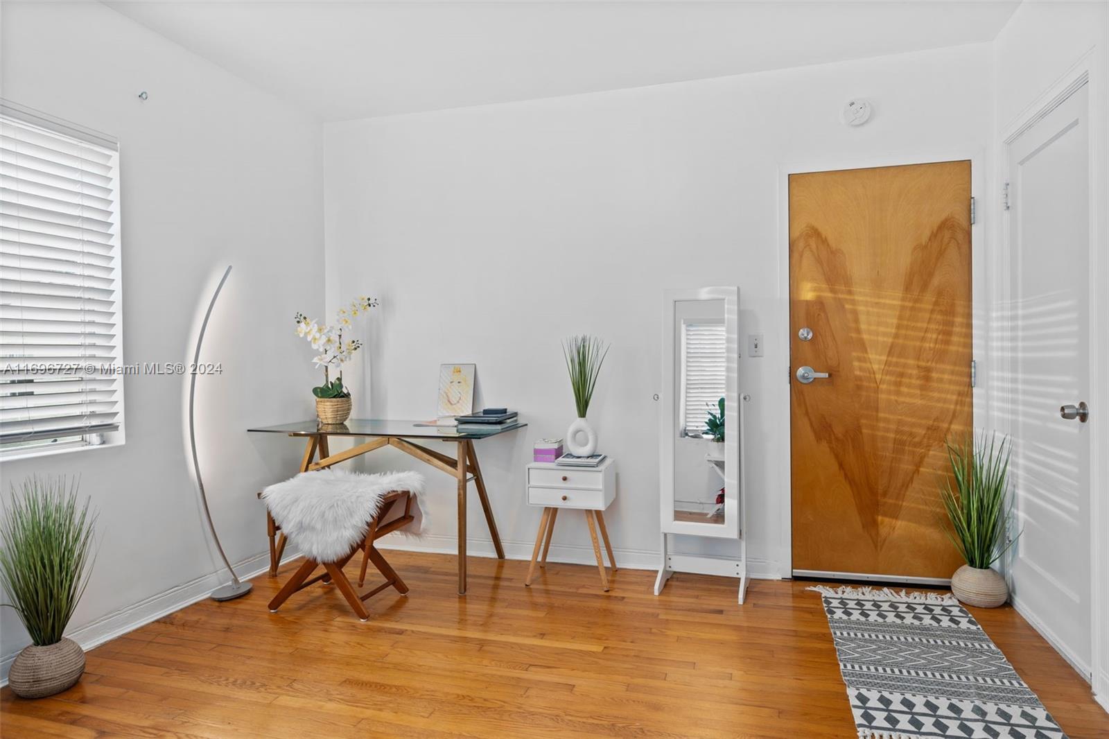 GRETA CONDO - Residential