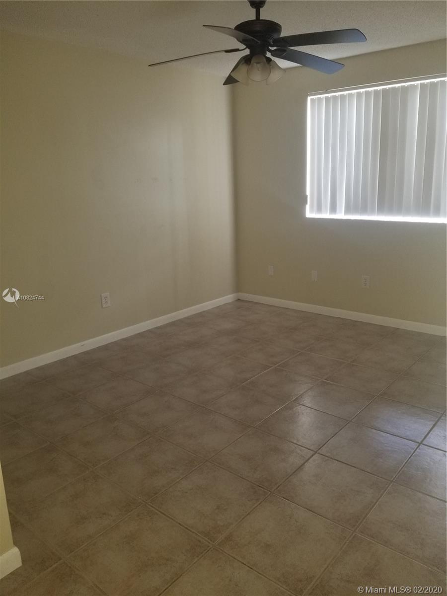 ROYAL GRAND CONDO - Residential