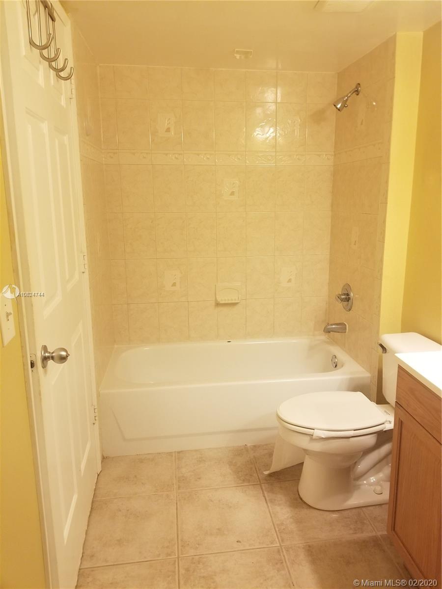 ROYAL GRAND CONDO - Residential