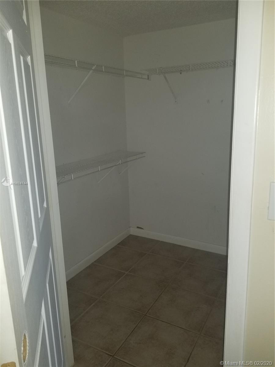 ROYAL GRAND CONDO - Residential