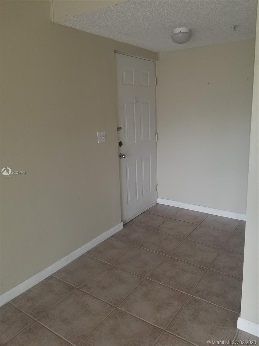 ROYAL GRAND CONDO - Residential