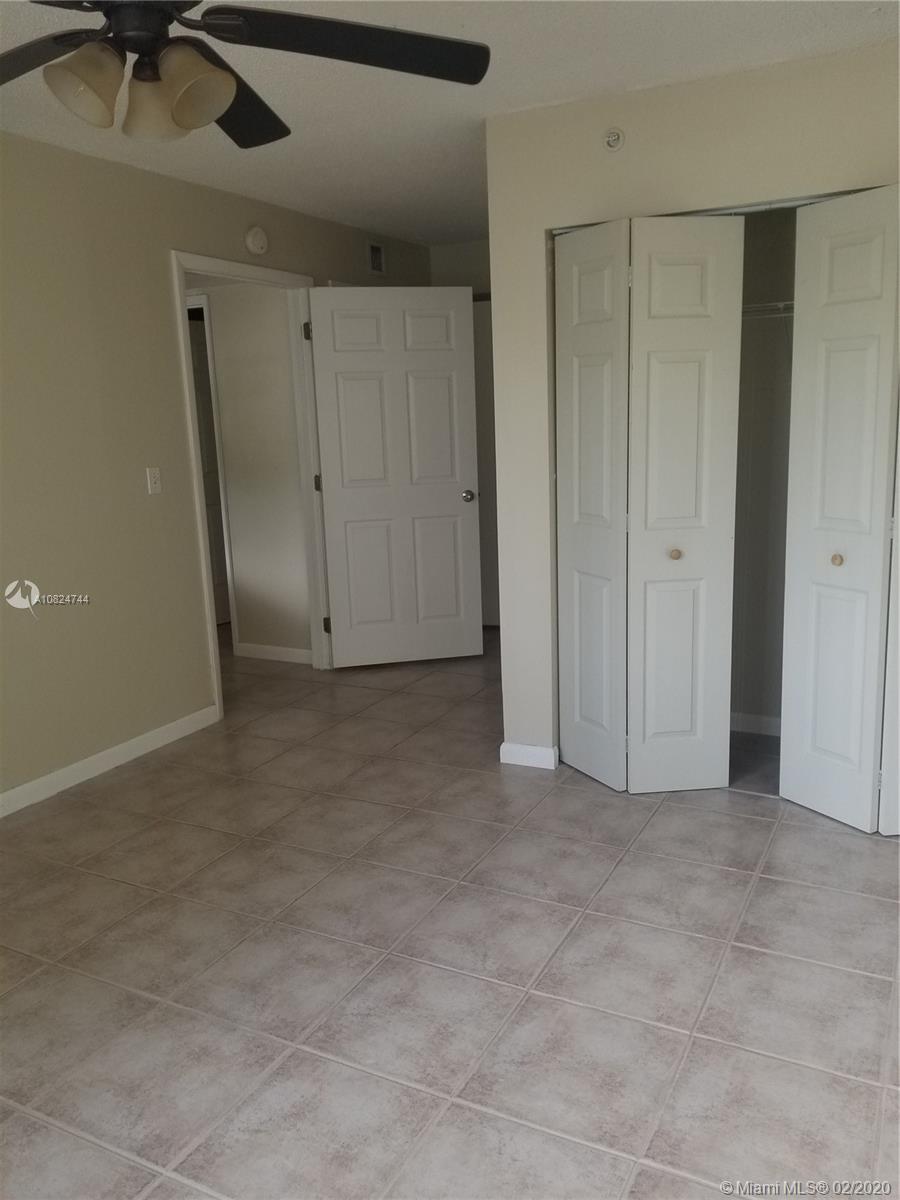 ROYAL GRAND CONDO - Residential