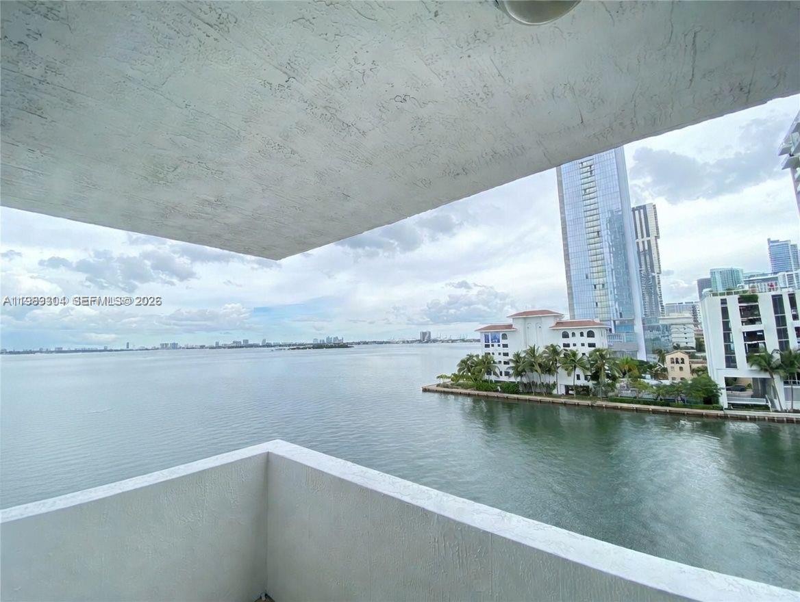 MOON BAY OF MIAMI CONDO - Residential Lease