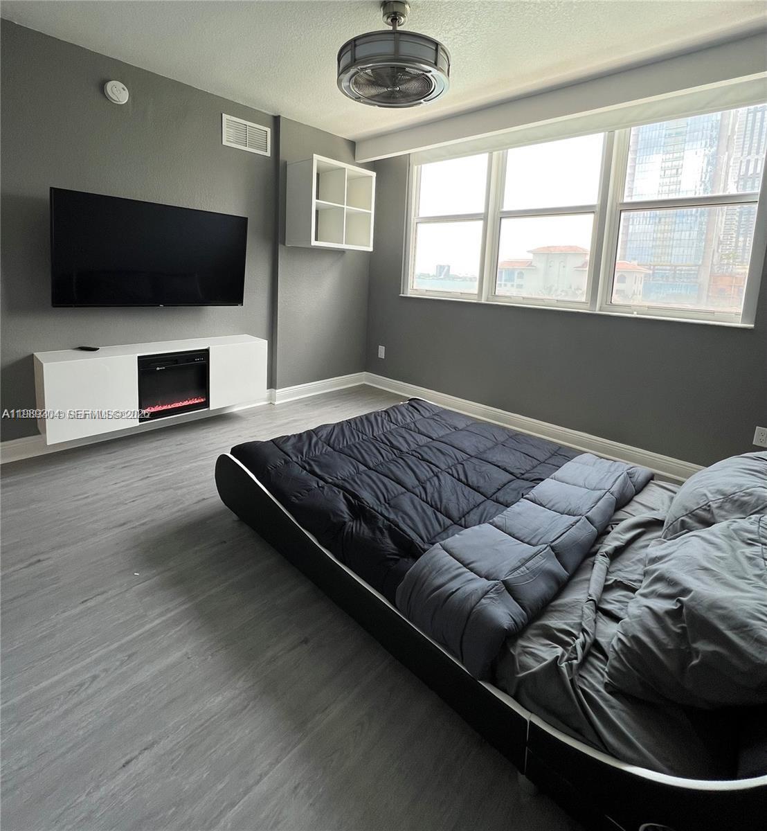 MOON BAY OF MIAMI CONDO - Residential Lease