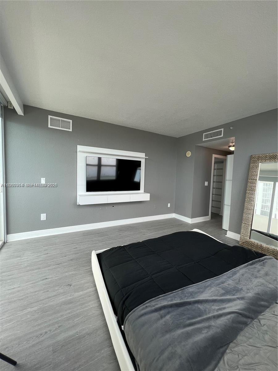 MOON BAY OF MIAMI CONDO - Residential Lease