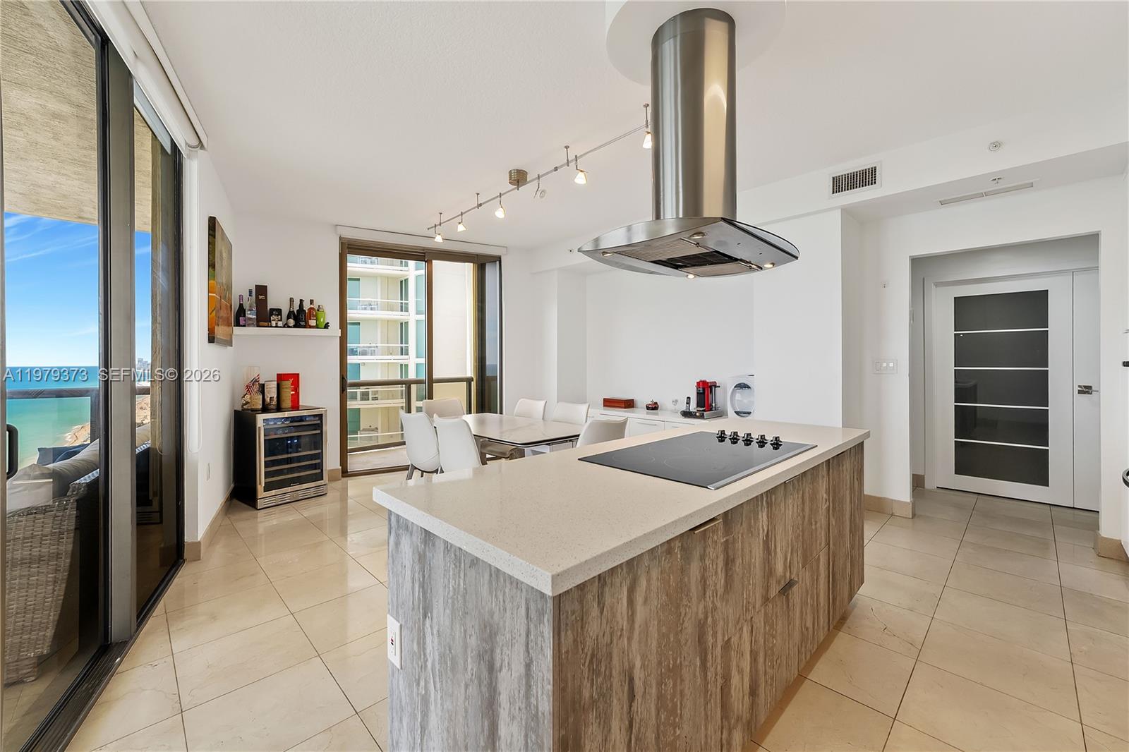 SAYAN CONDO - Residential