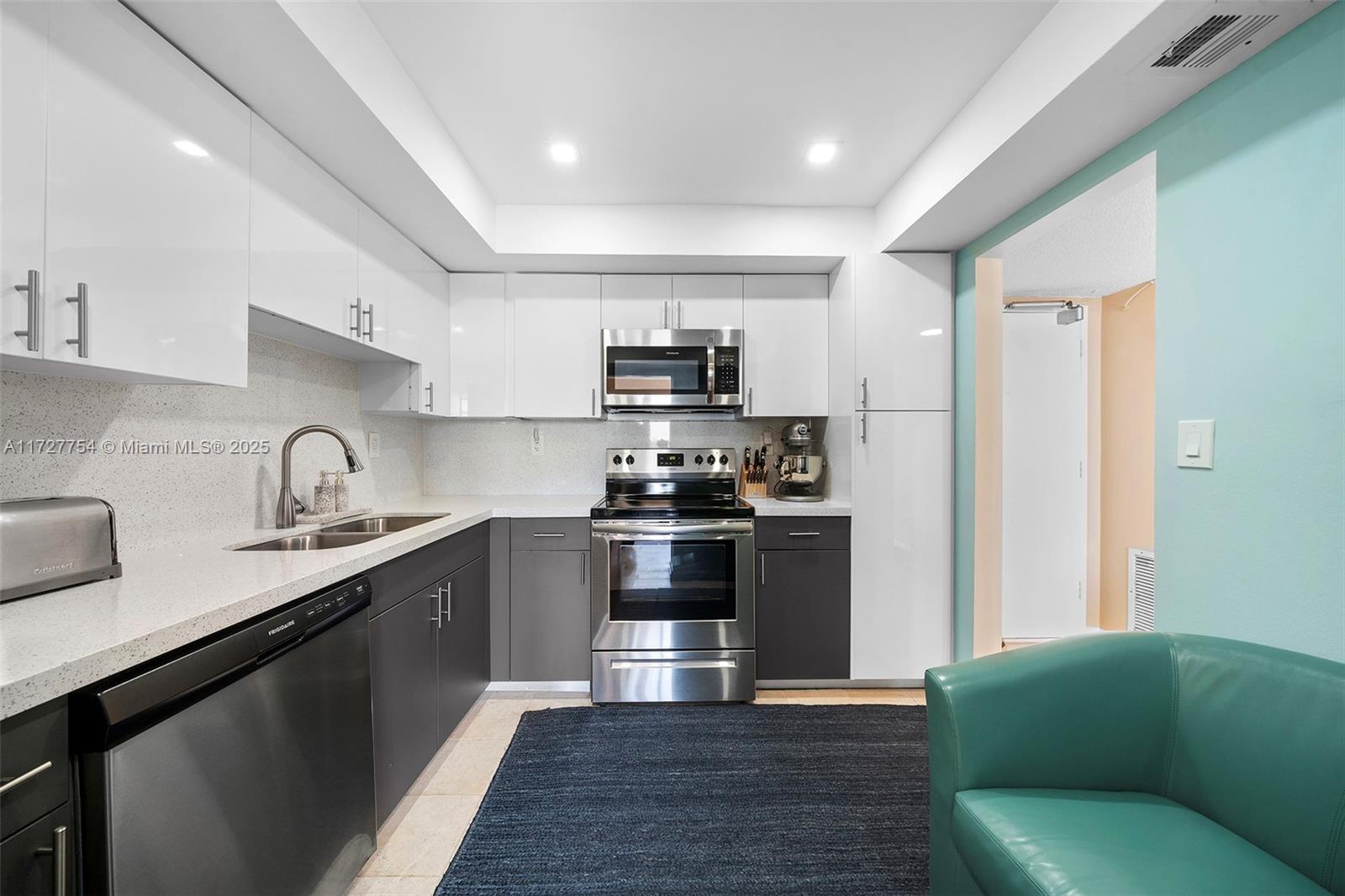 DEL PRADO MARINA - Residential