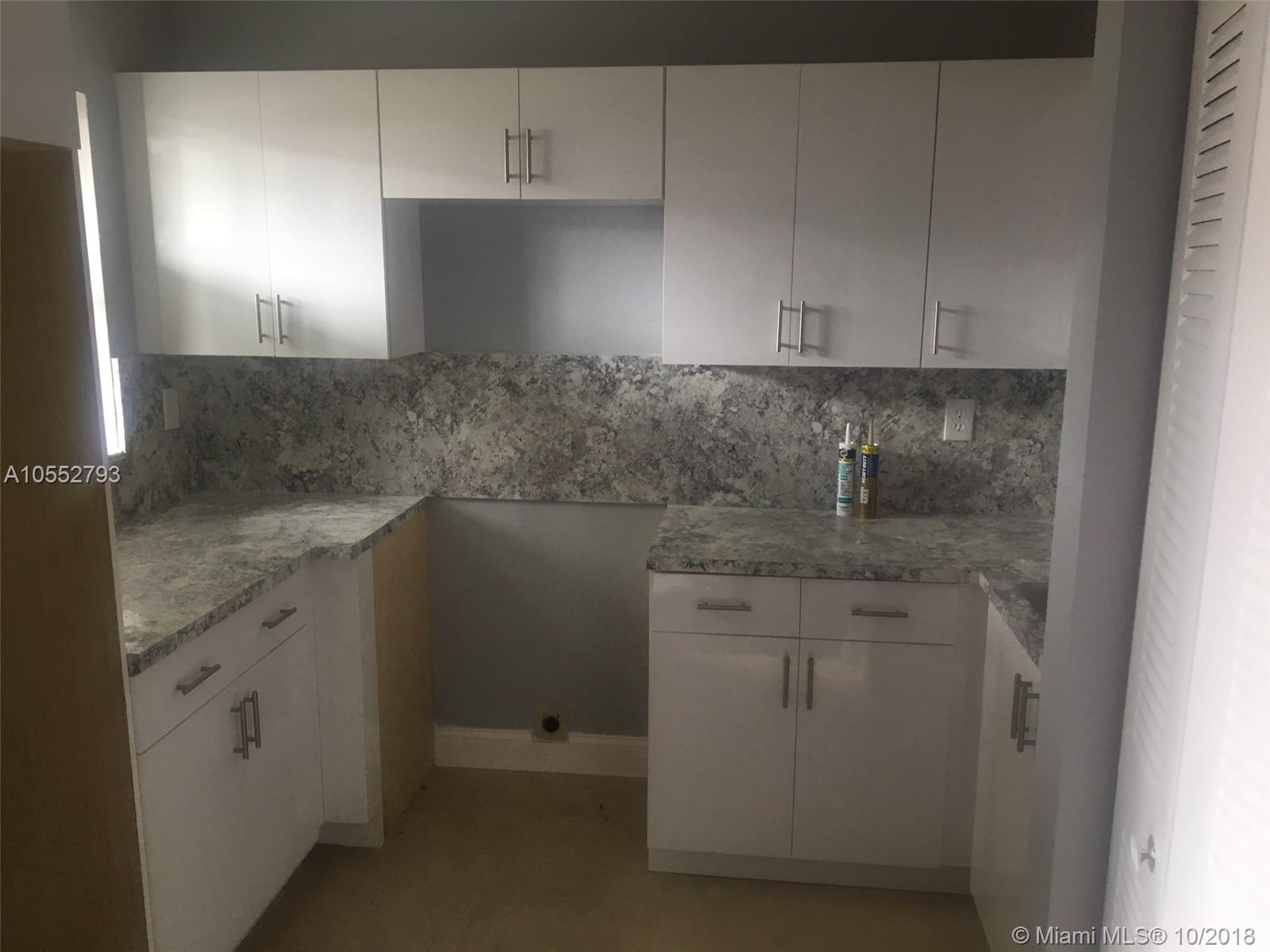 CORANES CONDO #2 - Residential