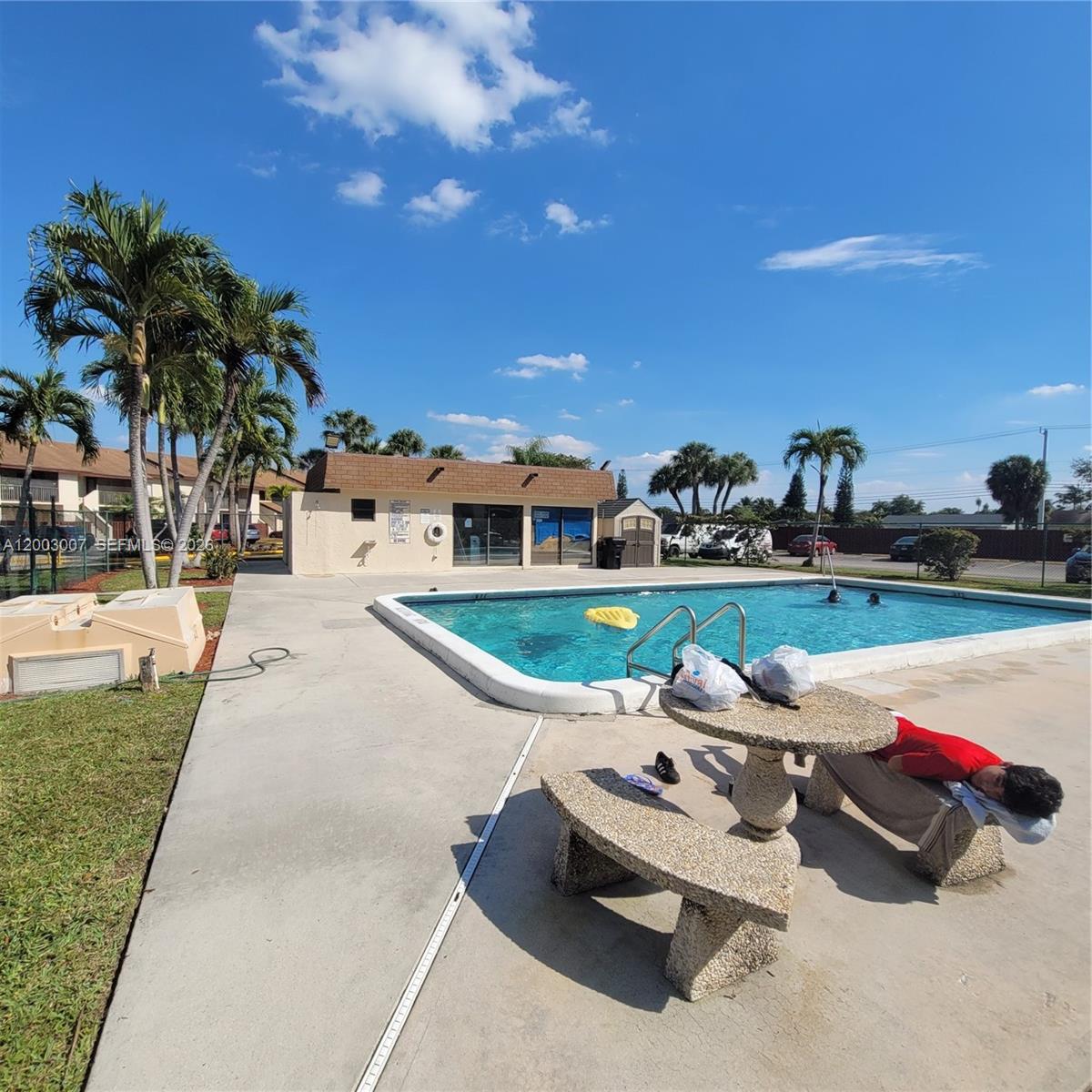 ROYALE GARDENS CONDO - Residential Lease