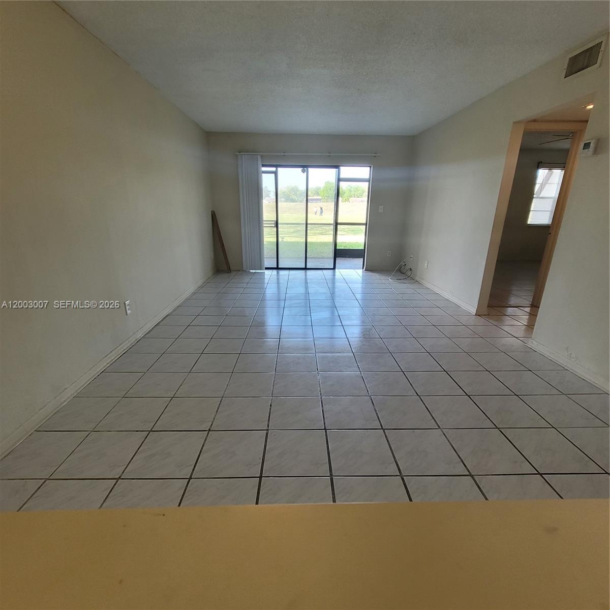 ROYALE GARDENS CONDO - Residential Lease