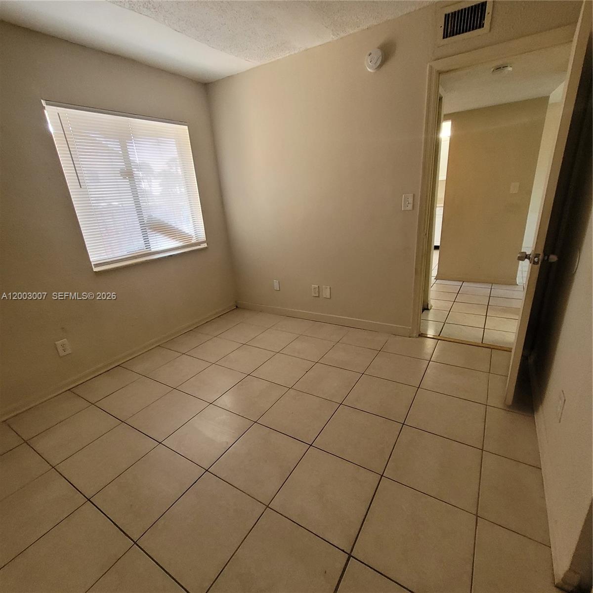 ROYALE GARDENS CONDO - Residential Lease