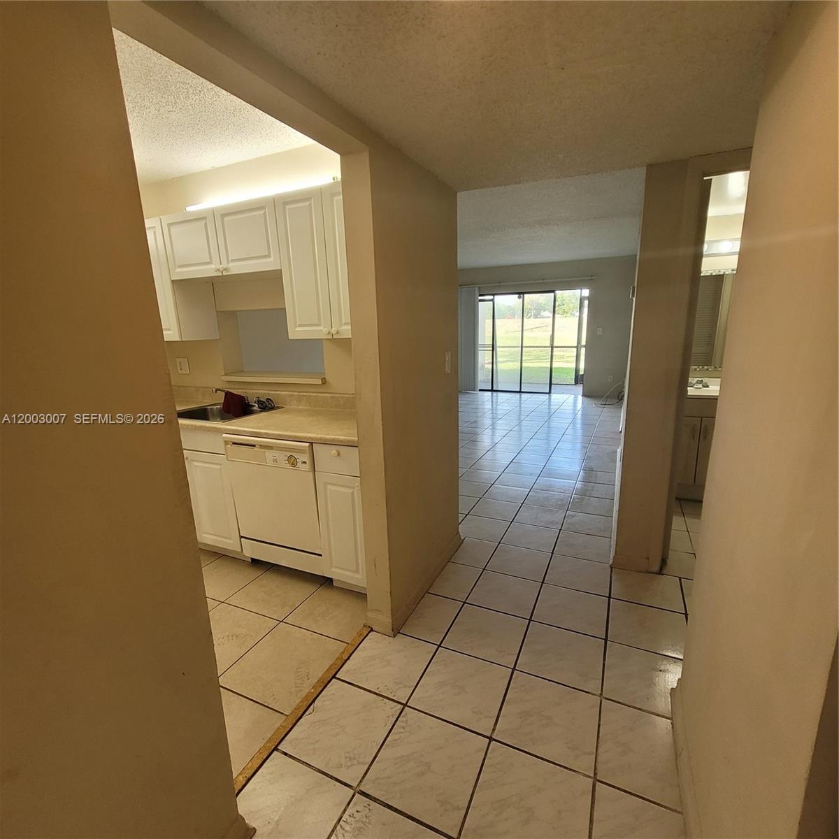 ROYALE GARDENS CONDO - Residential Lease