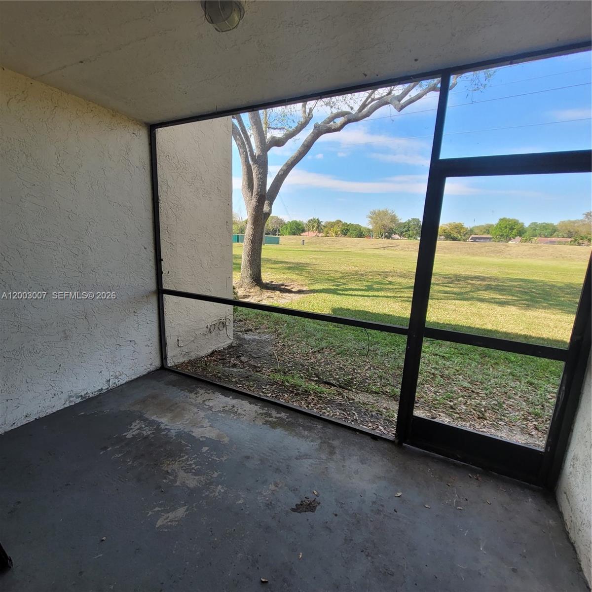 ROYALE GARDENS CONDO - Residential Lease