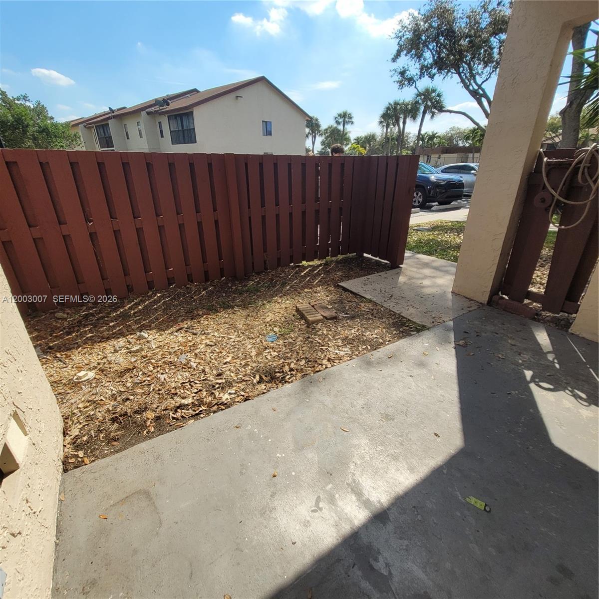 ROYALE GARDENS CONDO - Residential Lease