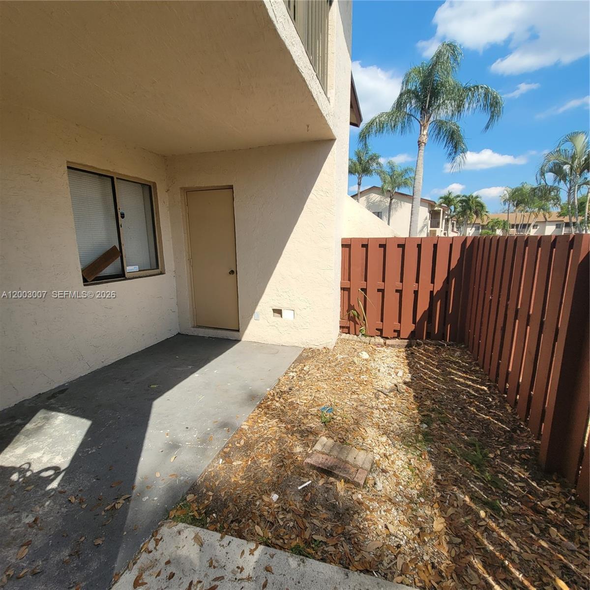 ROYALE GARDENS CONDO - Residential Lease