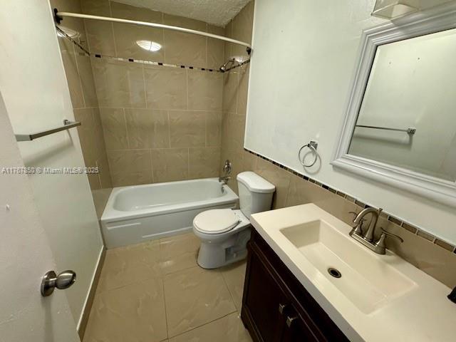 NEWPORT AT LAUDERHILL CON - Residential