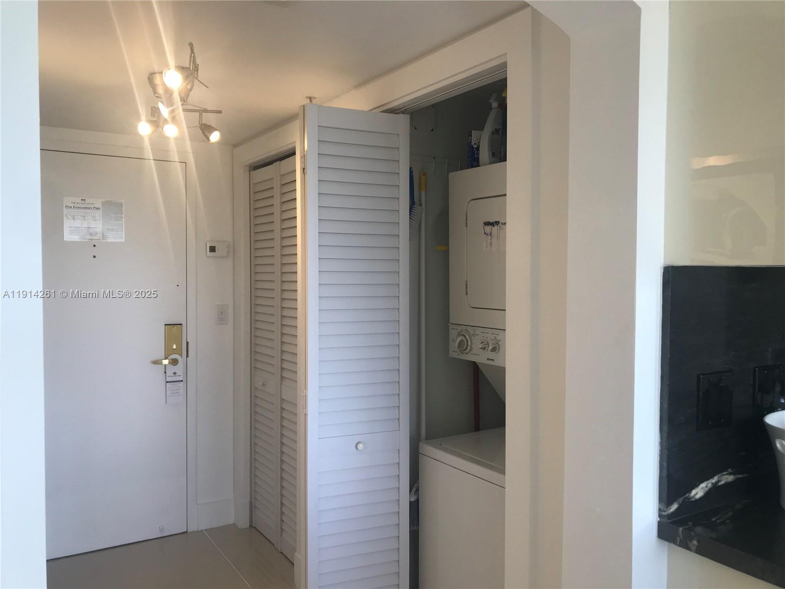 THE MUTINY CONDO - Residential Lease