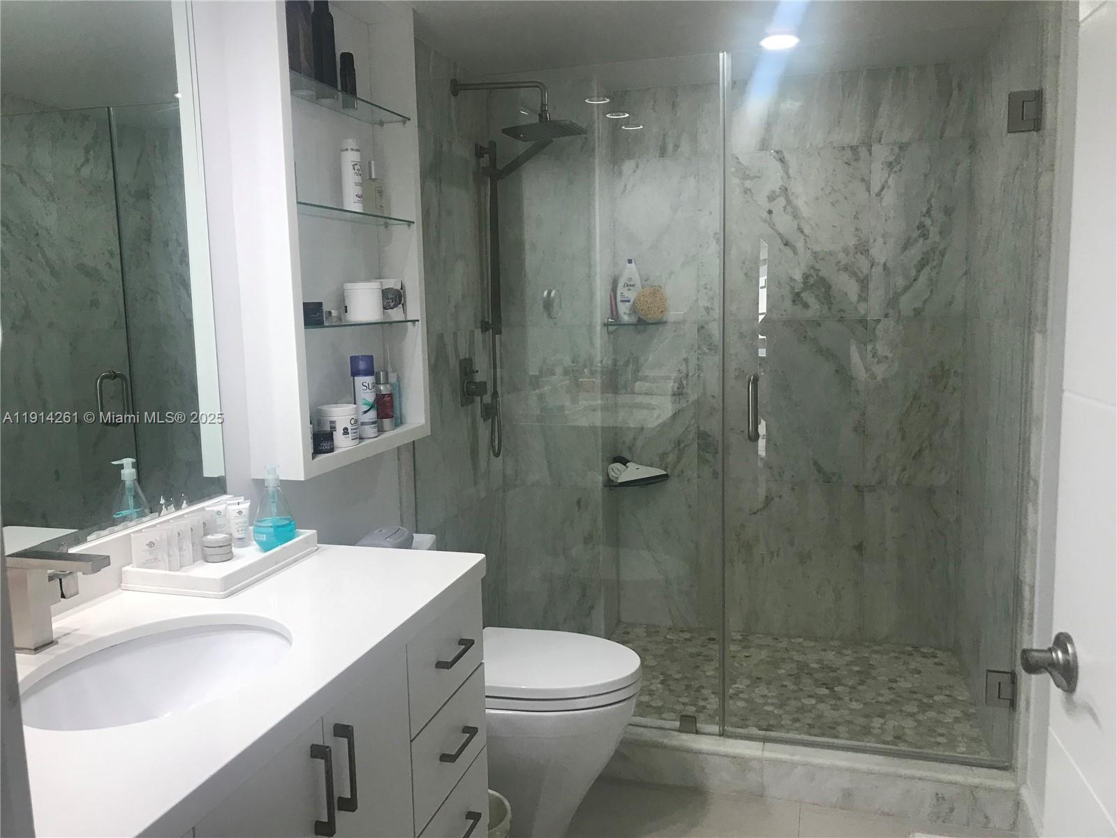 THE MUTINY CONDO - Residential Lease