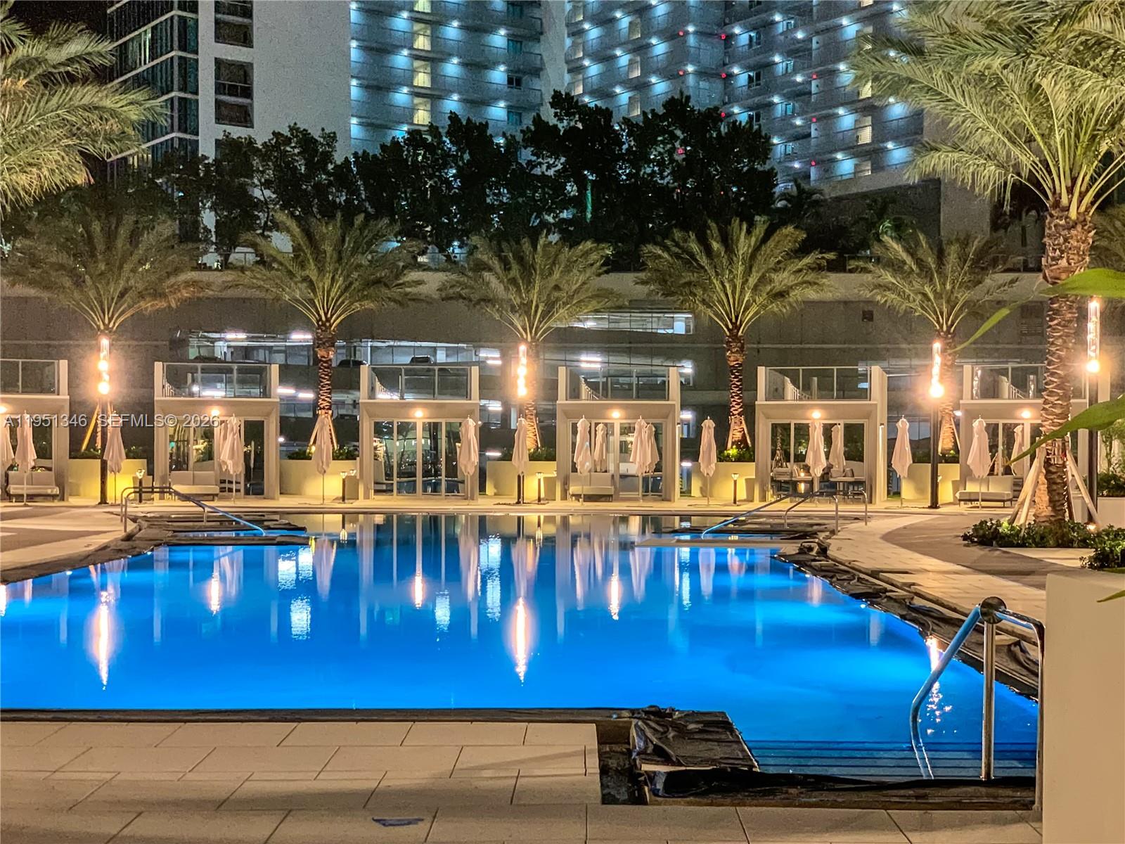 PARAMOUNT MIAMI WORLDCENT - Residential