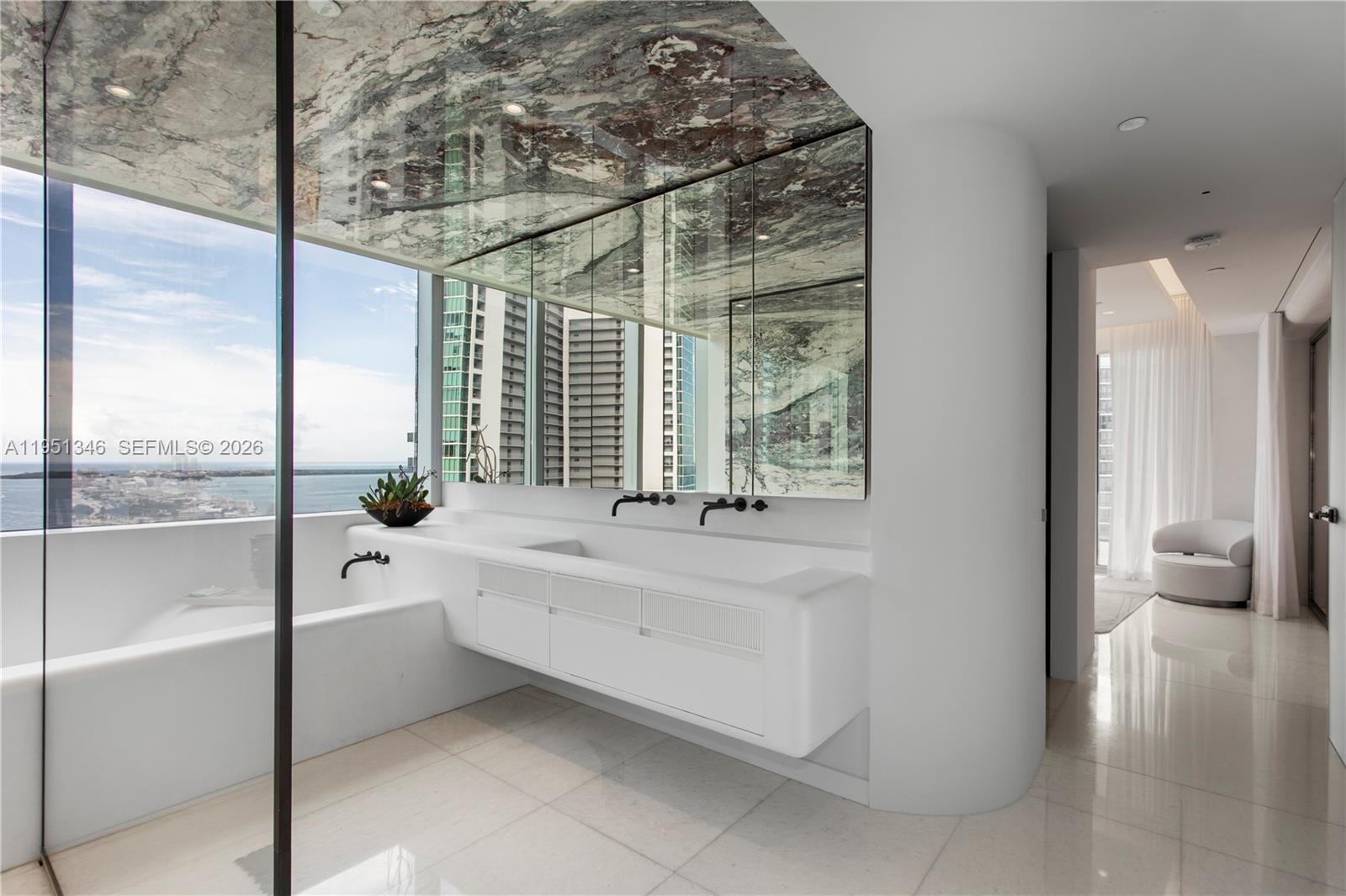 PARAMOUNT MIAMI WORLDCENT - Residential