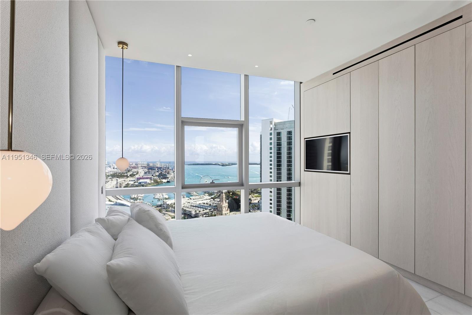 PARAMOUNT MIAMI WORLDCENT - Residential
