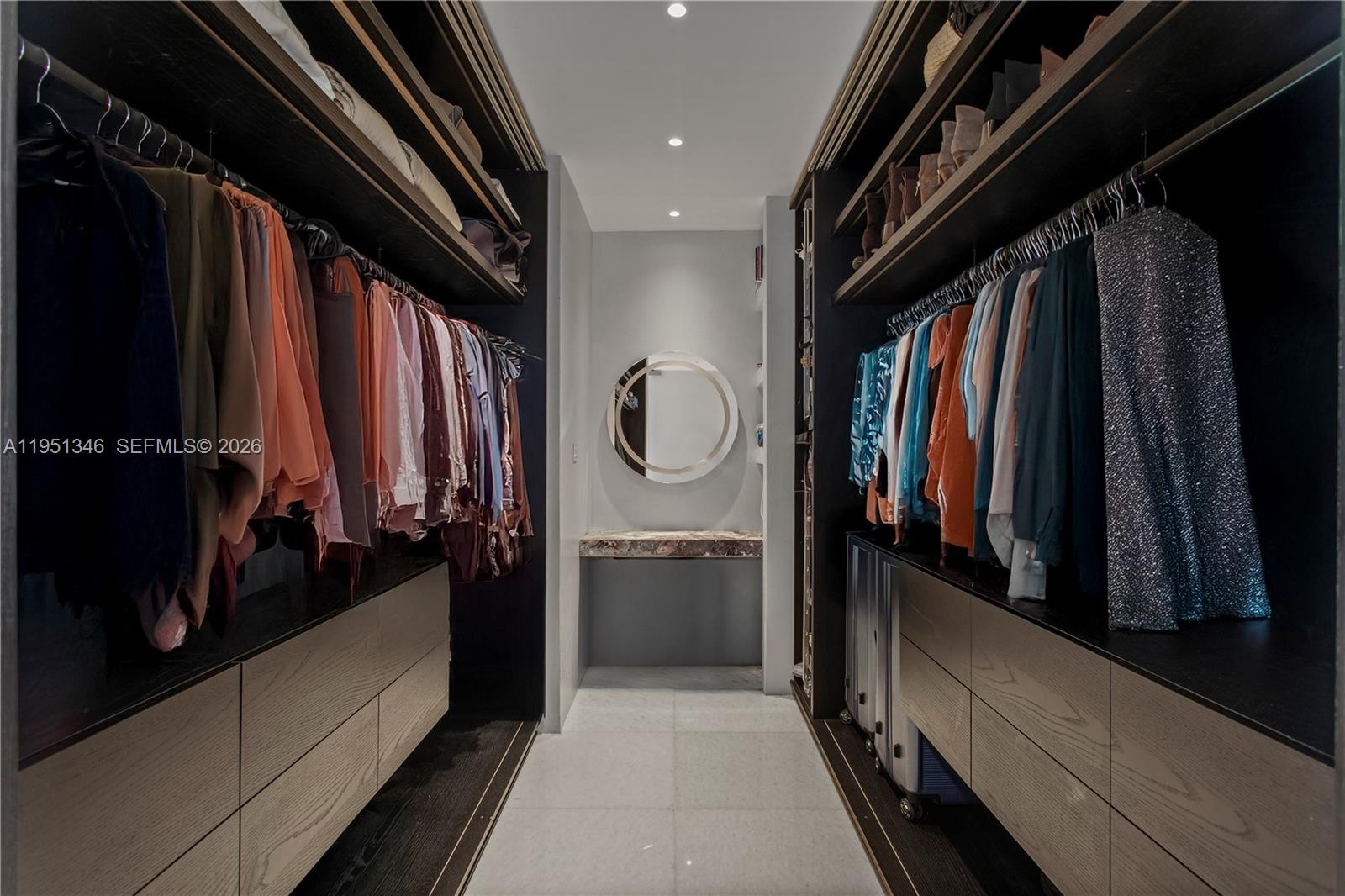 PARAMOUNT MIAMI WORLDCENT - Residential