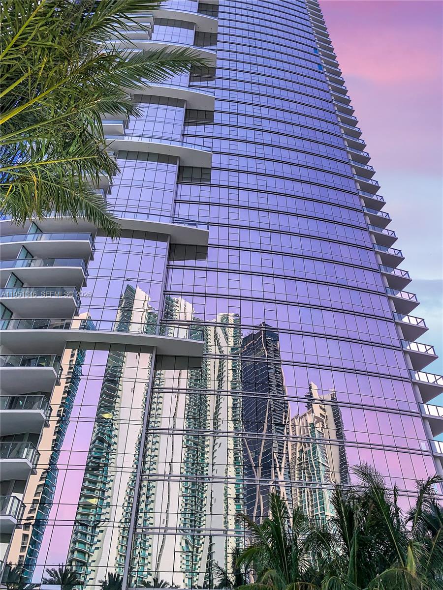 PARAMOUNT MIAMI WORLDCENT - Residential