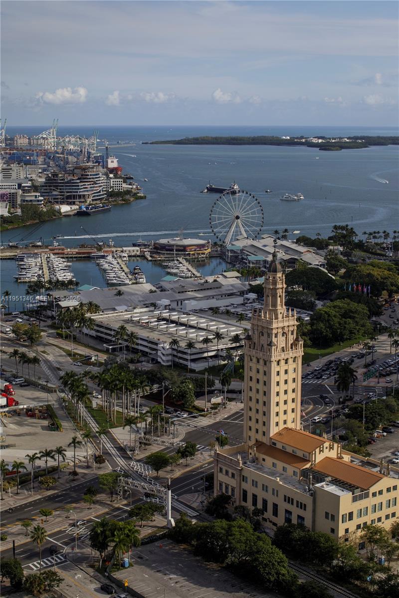 PARAMOUNT MIAMI WORLDCENT - Residential