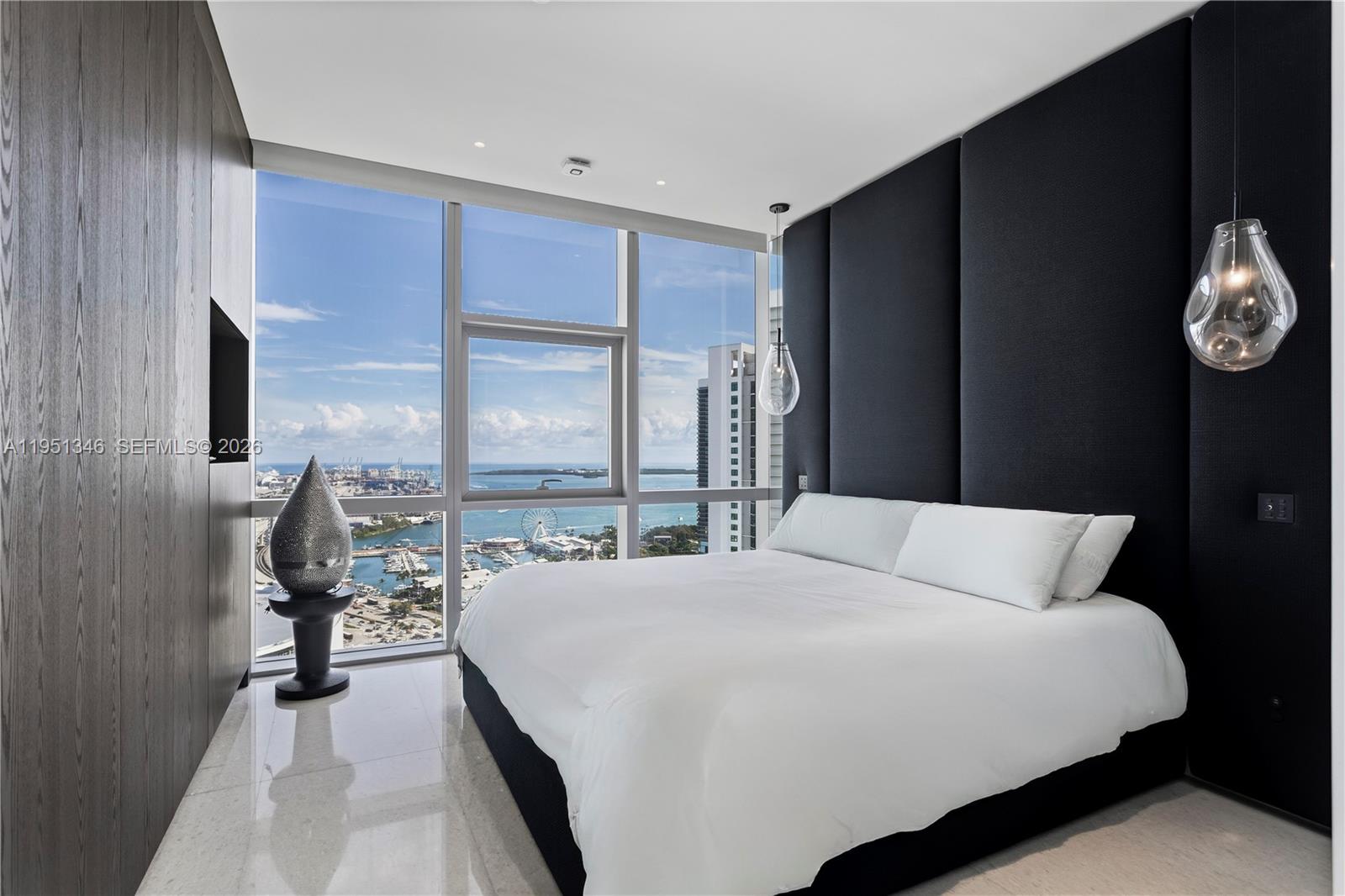 PARAMOUNT MIAMI WORLDCENT - Residential