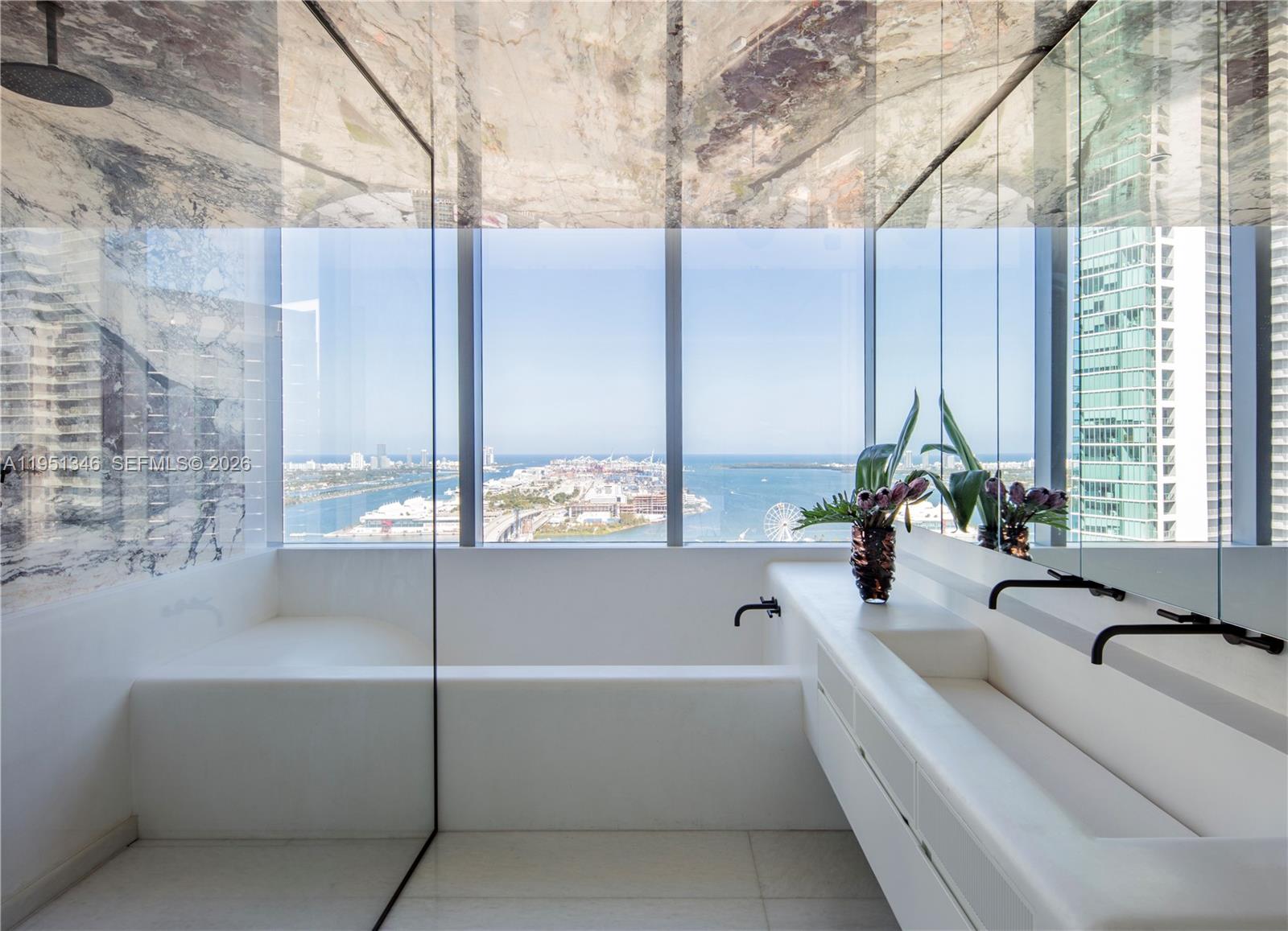 PARAMOUNT MIAMI WORLDCENT - Residential