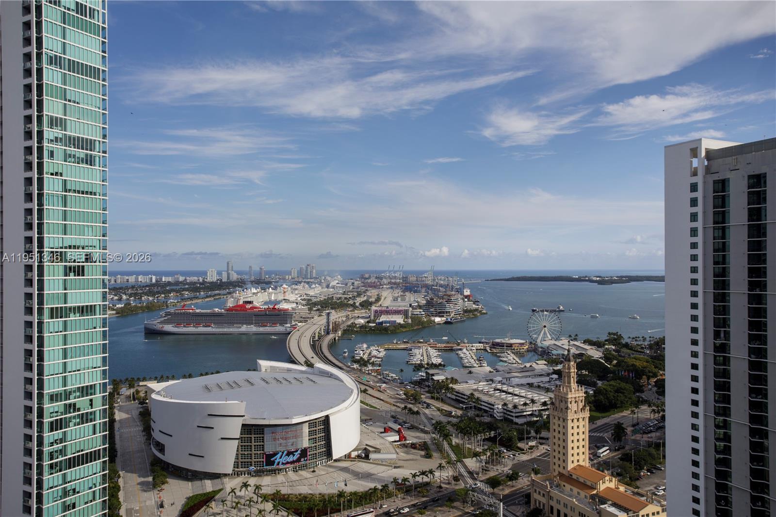 PARAMOUNT MIAMI WORLDCENT - Residential