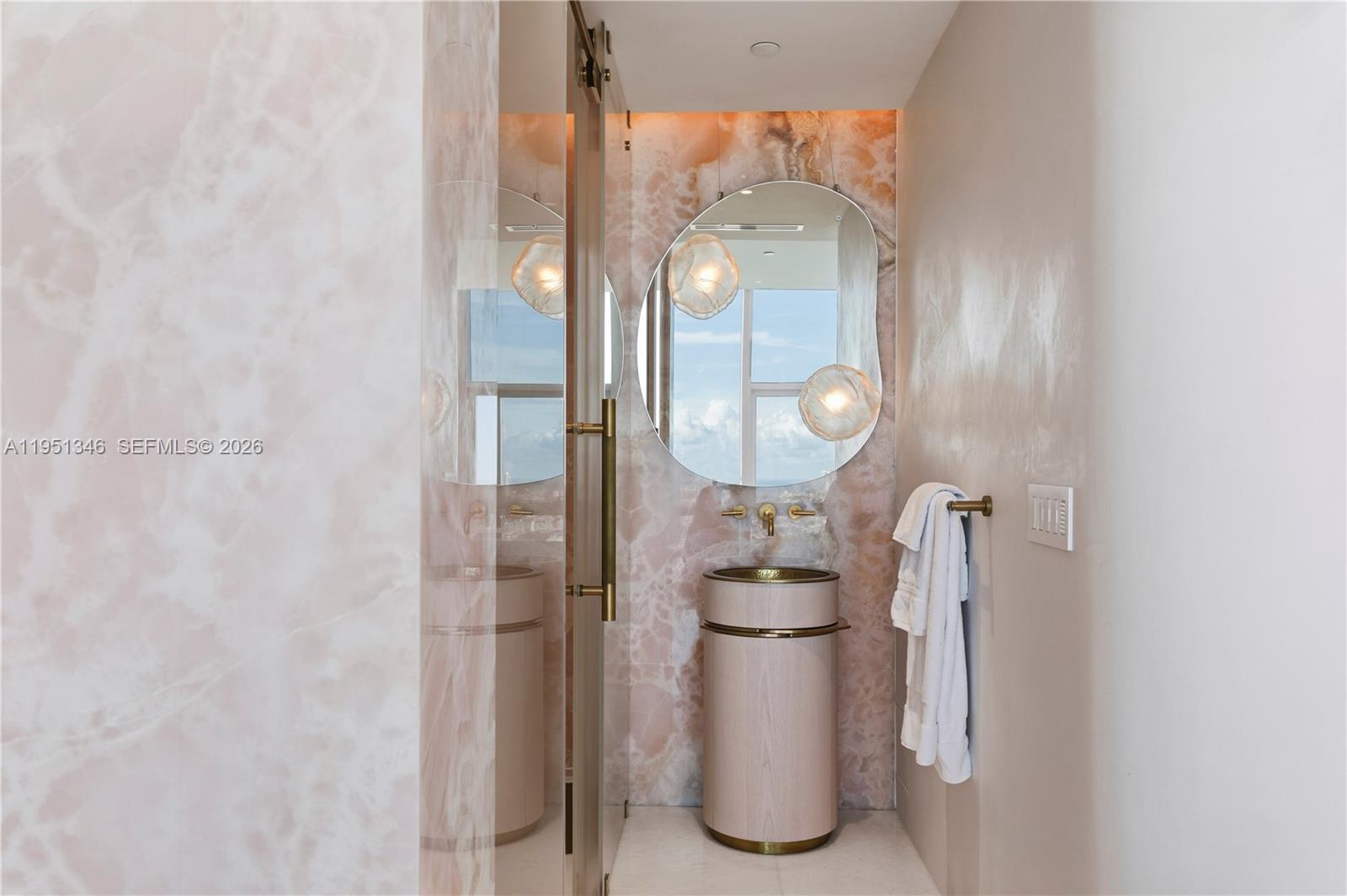 PARAMOUNT MIAMI WORLDCENT - Residential