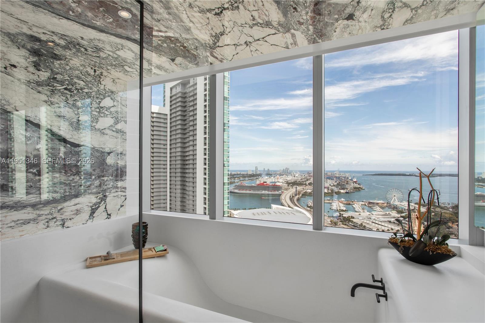 PARAMOUNT MIAMI WORLDCENT - Residential