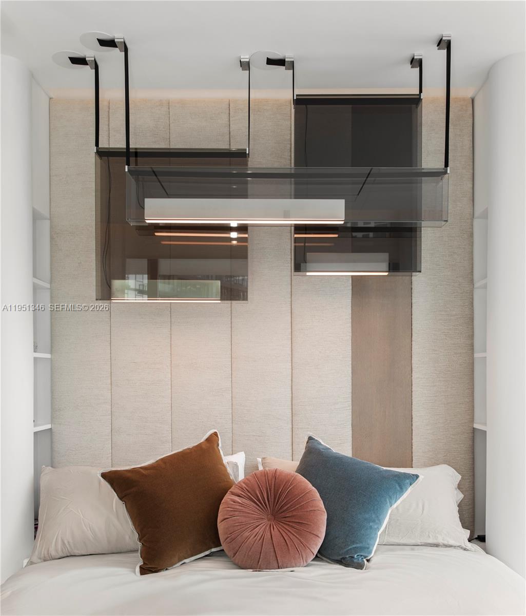 PARAMOUNT MIAMI WORLDCENT - Residential