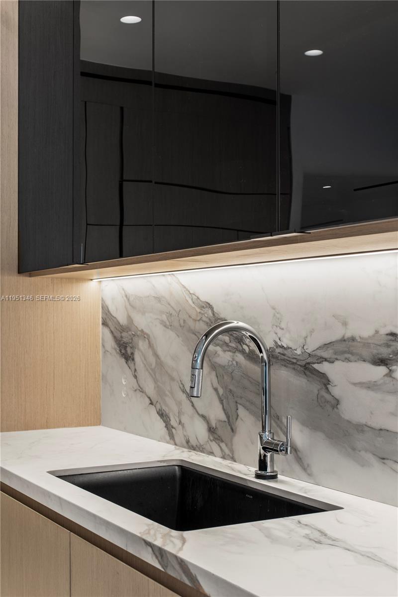 PARAMOUNT MIAMI WORLDCENT - Residential