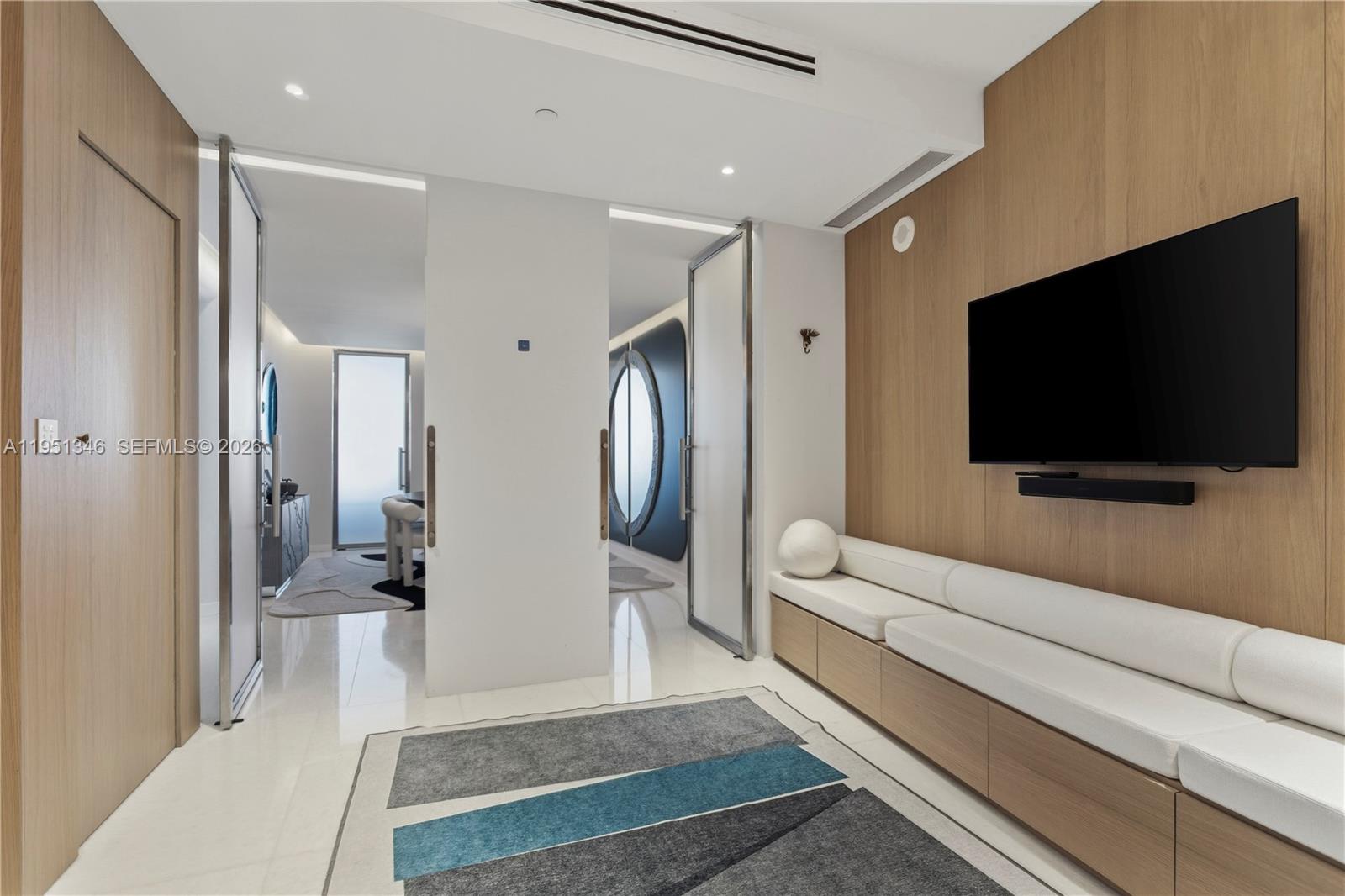 PARAMOUNT MIAMI WORLDCENT - Residential