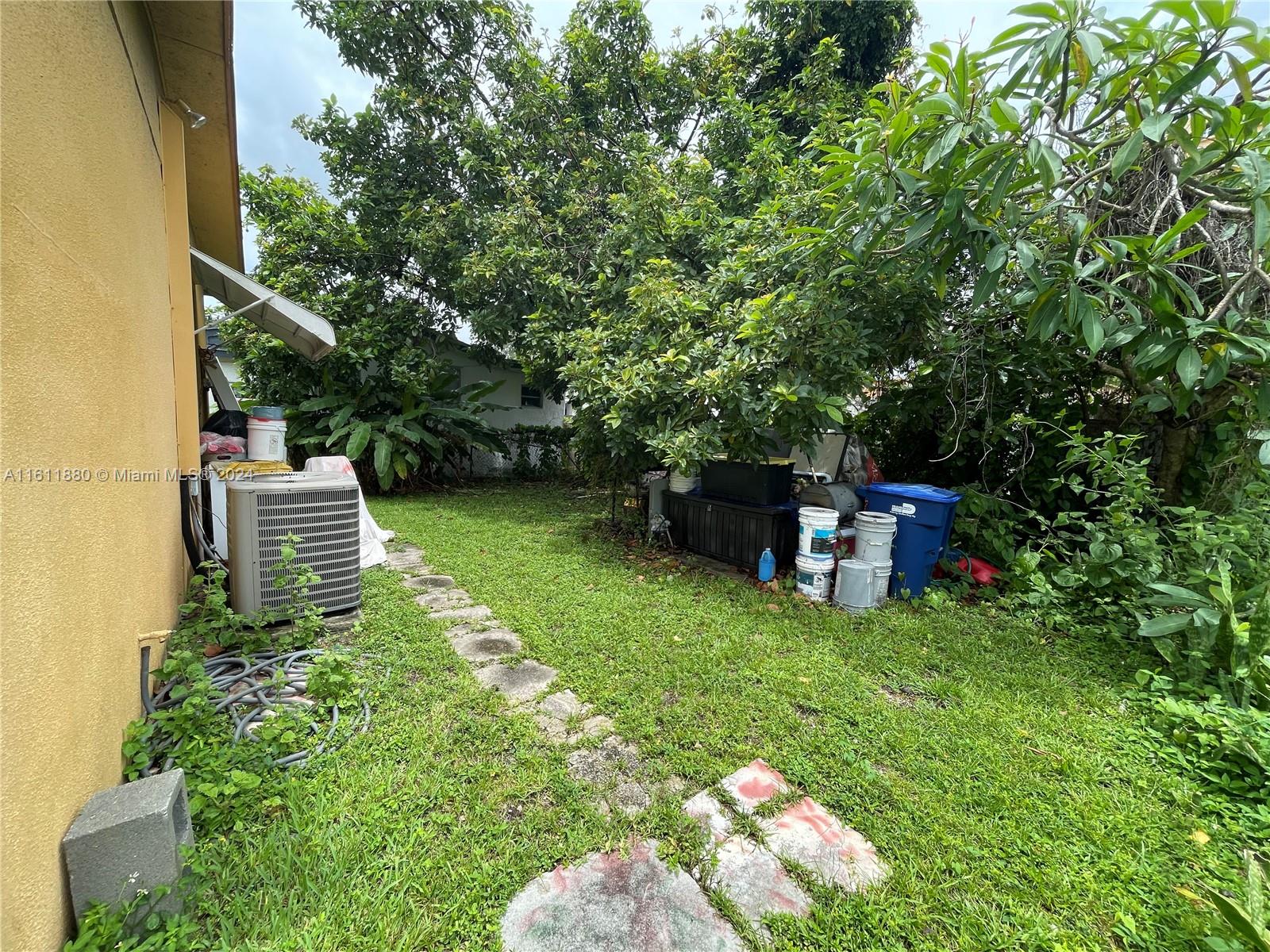 SUNNY SLOPE PK - Residential