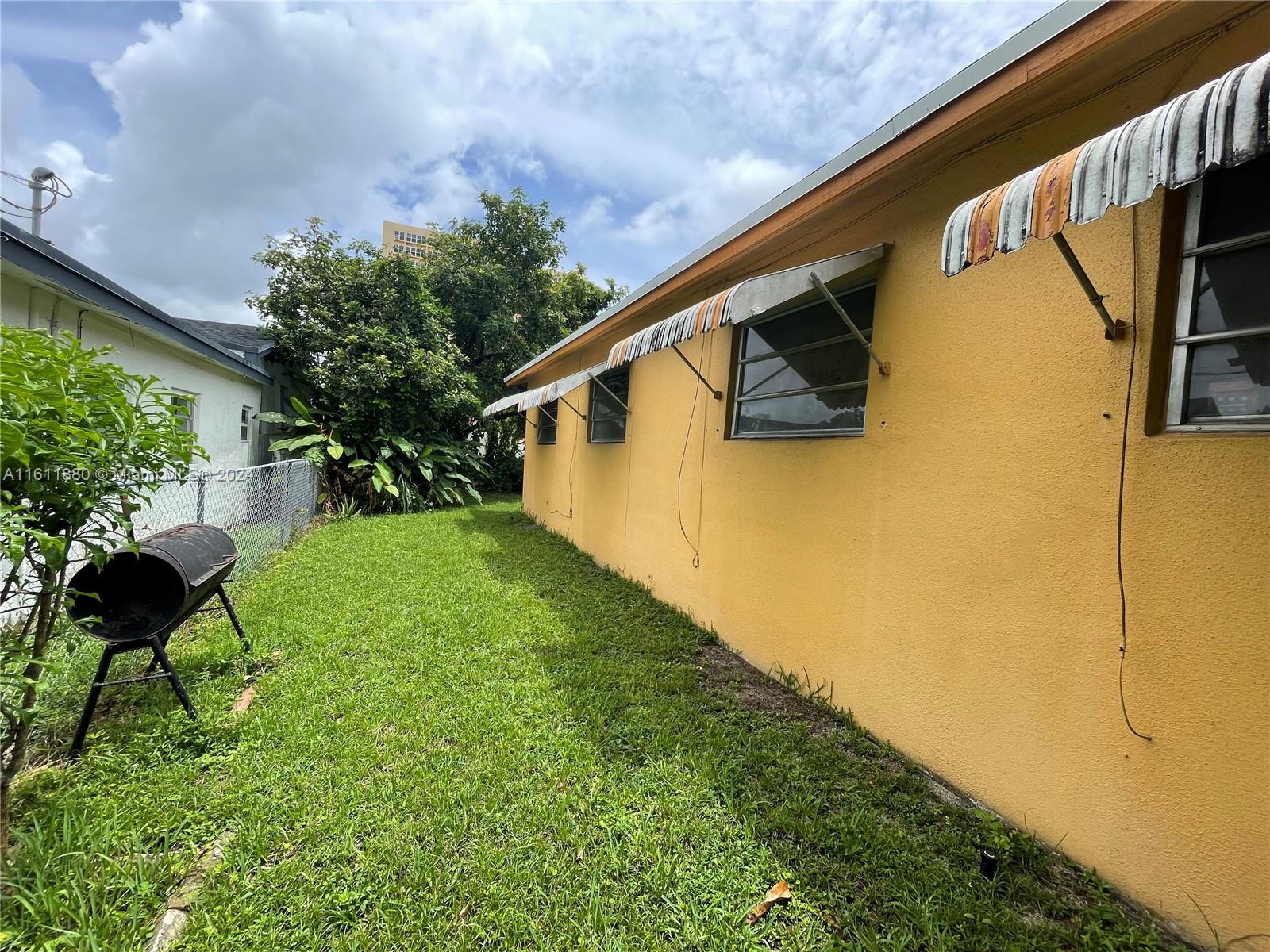 SUNNY SLOPE PK - Residential