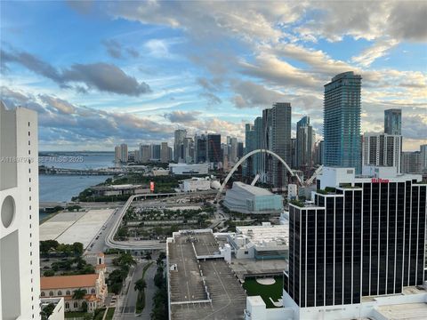 1750 N Bayshore Dr 3612 Miami FL 33132