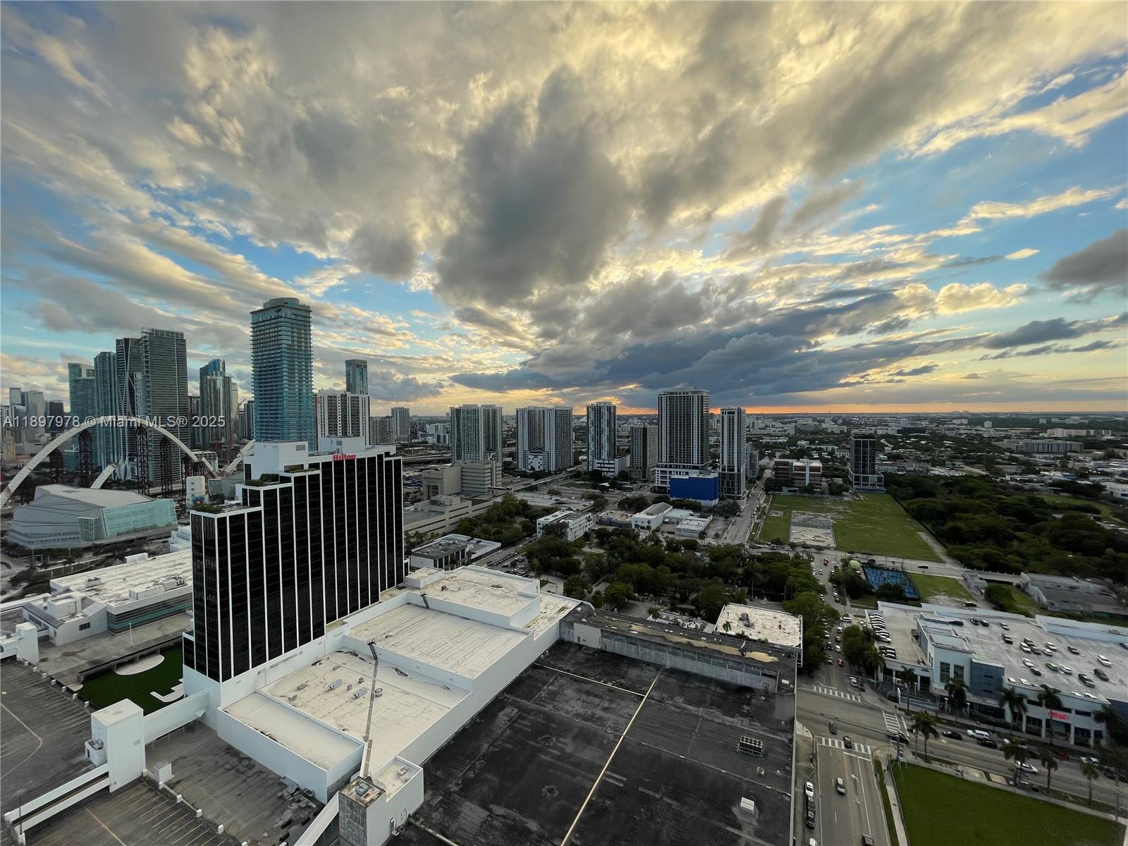 1750 N Bayshore Dr 3612