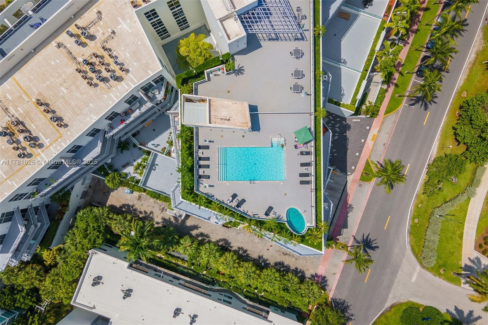 THE MERIDIAN CONDO - Residential