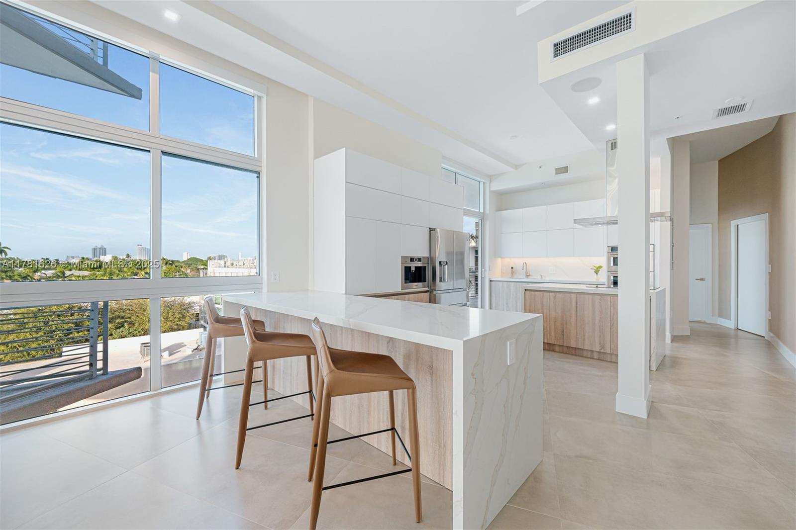 THE MERIDIAN CONDO - Residential