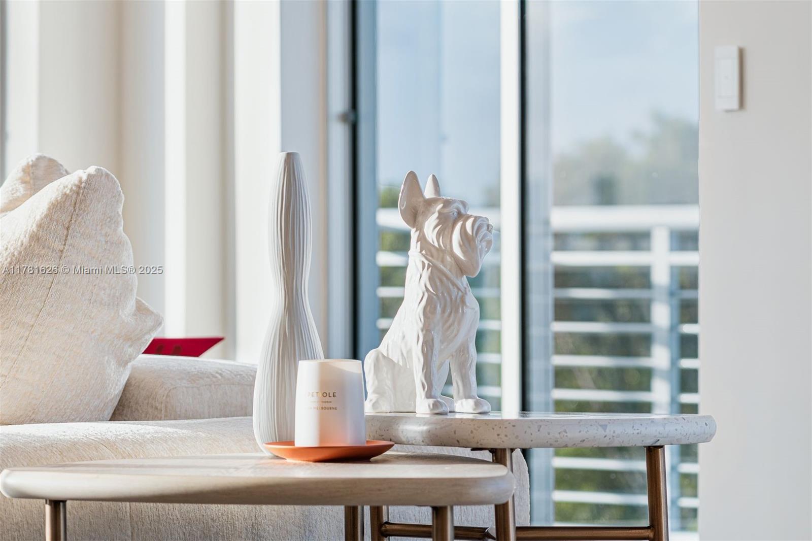 THE MERIDIAN CONDO - Residential