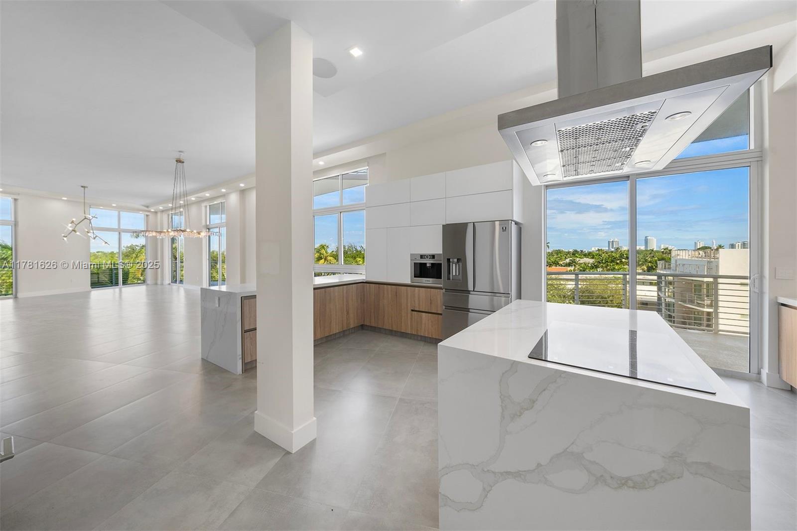 THE MERIDIAN CONDO - Residential