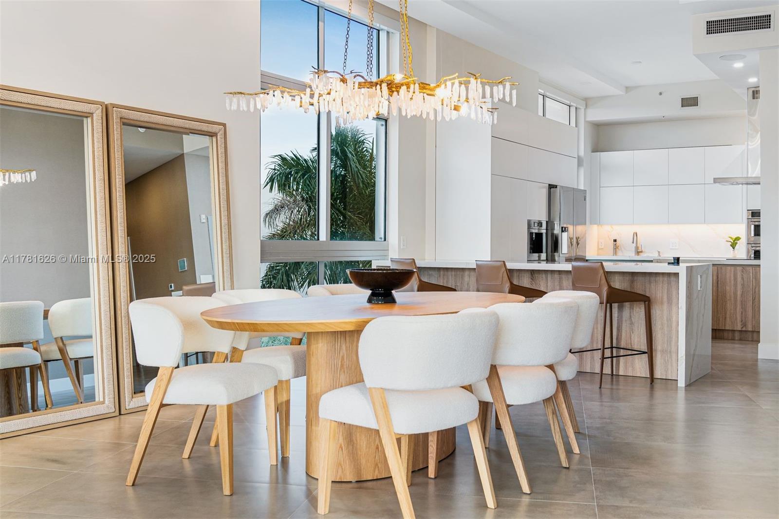 THE MERIDIAN CONDO - Residential