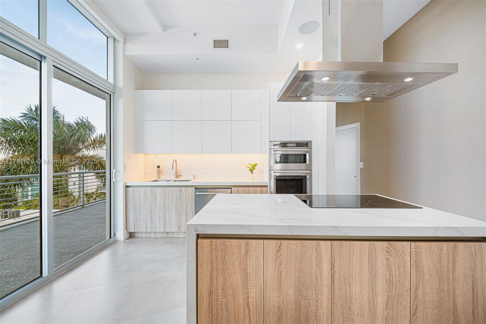 THE MERIDIAN CONDO - Residential