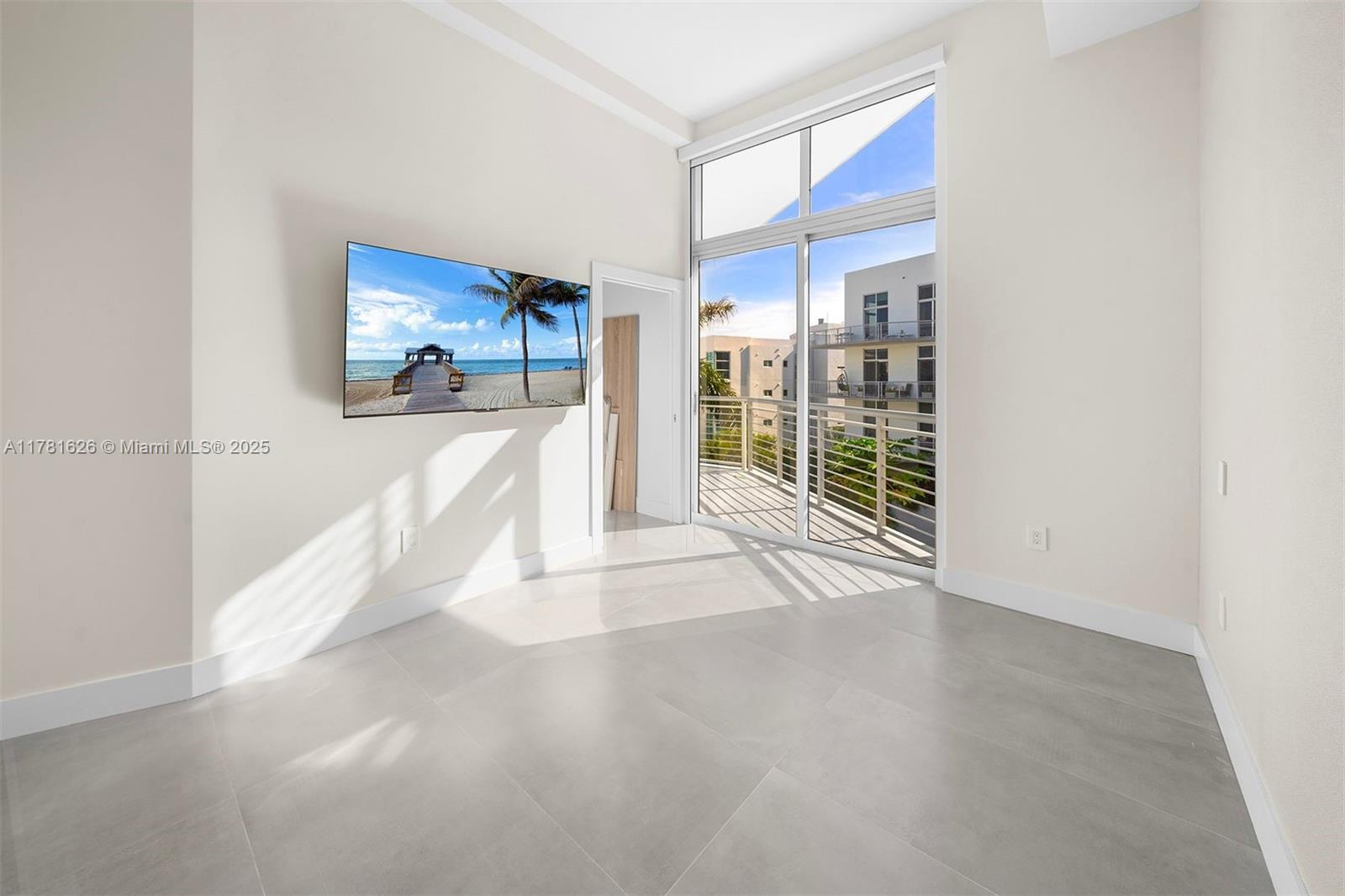 THE MERIDIAN CONDO - Residential