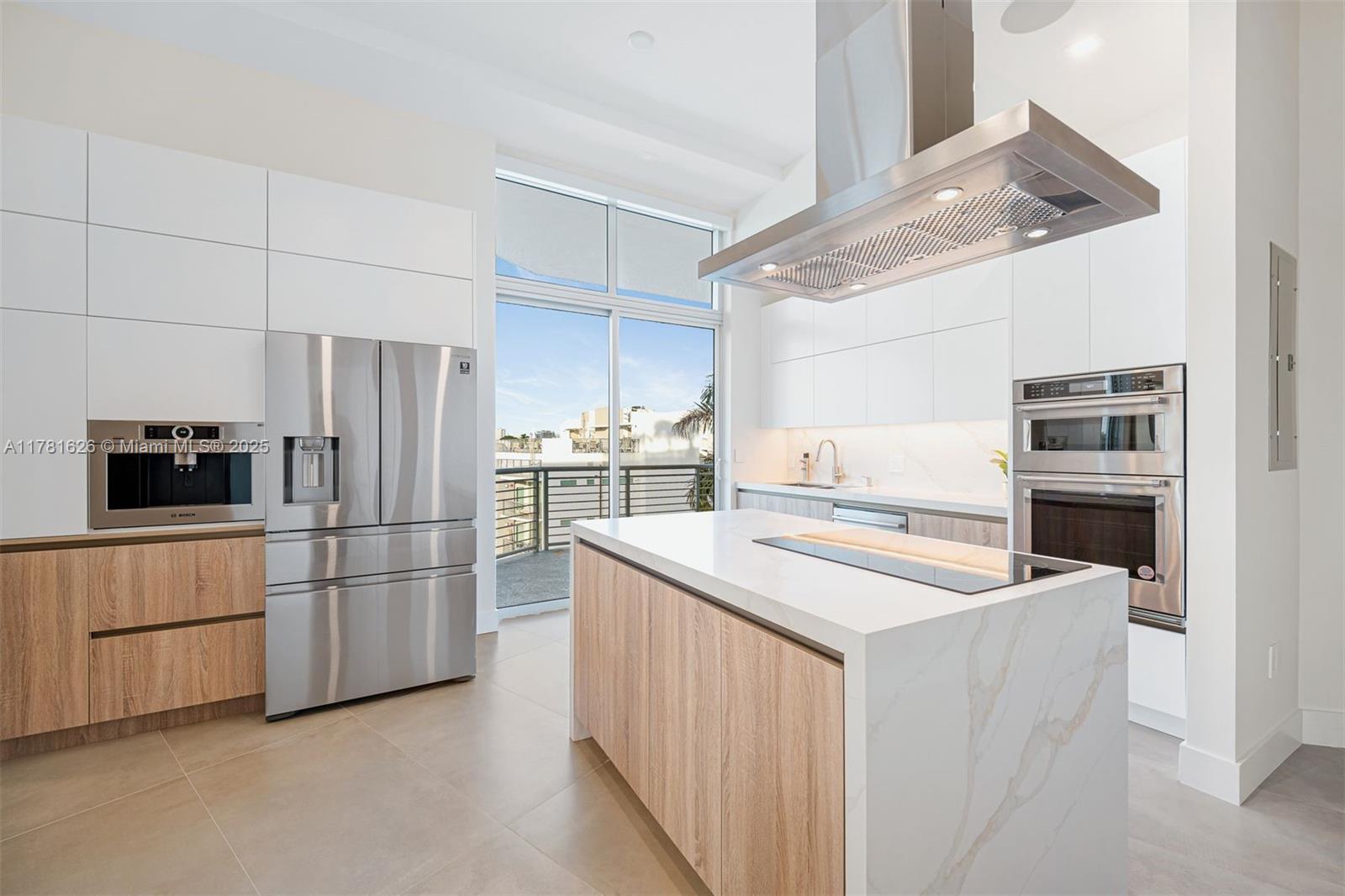 THE MERIDIAN CONDO - Residential